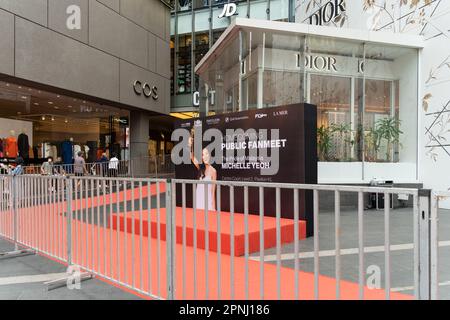 KL, Malaysia - April 18,2023 : Michelle Yeohs öffentliches Heimspiel-Fantreffen im Pavilion Kuala Lumpur, nachdem sie den Oscars Best Schauspielerin Award 2023 gewonnen hatte, St. Stockfoto