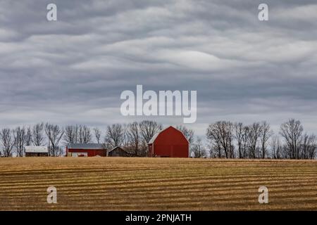 Stratocumulus Clouds over Farmland, Central Michigan, USA [Keine Eigentumsfreigabe; nur redaktionelle Lizenzierung] Stockfoto