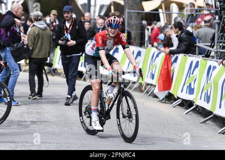 Huy, Belgien. 19. April 2023. Belgische Fauve Bastiaenssen von Lotto Dstny Ladies, abgebildet nach dem Frauenrennen „La Fleche Wallonne“, einem eintägigen Radrennen (Waalse Pijl - Wallonischer Pfeil), 127, 3 km von Huy nach Huy, Mittwoch, 19. April 2023. BELGA FOTO GOYVAERTS Kredit: Belga News Agency/Alamy Live News Stockfoto