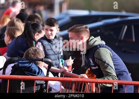 Middlesbrough, Großbritannien. 19. April 2023. Middlesbrough-Spieler kommen vor dem Sky Bet Championship-Spiel Middlesbrough vs Hull City im Riverside Stadium, Middlesbrough, Großbritannien, 19. April 2023 (Foto von Nigel Roddis/News Images) in Middlesbrough, Großbritannien, am 4./19. April 2023. (Foto: Nigel Roddis/News Images/Sipa USA) Guthaben: SIPA USA/Alamy Live News Stockfoto