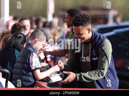 Middlesbrough, Großbritannien. 19. April 2023. Middlesbrough-Spieler kommen vor dem Sky Bet Championship-Spiel Middlesbrough vs Hull City im Riverside Stadium, Middlesbrough, Großbritannien, 19. April 2023 (Foto von Nigel Roddis/News Images) in Middlesbrough, Großbritannien, am 4./19. April 2023. (Foto: Nigel Roddis/News Images/Sipa USA) Guthaben: SIPA USA/Alamy Live News Stockfoto