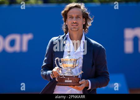 Barcelona, Spanien. 19. April 2023. Tribut an Feliciano López für seinen Rücktritt vom Profi-Tennis während der Barcelona Open Banc Sabadell Conde de Godo Trophy in Barcelona. 19. April 2023 Emotivo homenaje a Feliciano López por su retirada del Tenis profesional durante el Barcelona Open Banc Sabadell Trofeo Conde de Godo, en Barcelona. 19 de Abril de 2023 900/Cordon Press Credit: CORDON PRESS/Alamy Live News Stockfoto