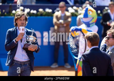 BARCELONA, SPANIEN - APRIL 19: Feliciano Lopez tritt am 19. April 2023 im Real Club de Tenis Barcelona in Barcelona, Spanien, bei der Barcelona Open Banc Sabadell 70 Trofeo Conde de Godo in Rente Stockfoto