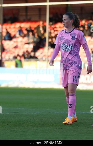 Broadfield Stadium, Crawley, Großbritannien. 19. April 2023. Nicoline Sorensen (14, everton) während eines Spiels in der Barclays Women's Super League am 19. April 2023 zwischen Brighton & Hove Albion und Everton Women im Broadfield Stadium, Crawley, Großbritannien (Bettina Weissensteiner/SPP) Kredit: SPP Sport Press Photo. Alamy Live News Stockfoto