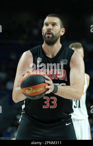 Madrid, Spanien. 19. April 2023. Marc GasolMarc Gasol von Basquet Girona in Aktion während des ACB League-Spiels zwischen Real Madrid und Basquet Girona im WiZink Center in Madrid. Victory for Real Madrid (89-70) (Foto: Atilano Garcia/SOPA Images/Sipa USA) Kredit: SIPA USA/Alamy Live News Stockfoto