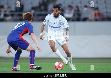 Tokio, Japan. 19. April 2023. Musashi Suzuki (Gamba) Fußball : 2023 J. League YBC Levain Cup Gruppenbühne zwischen dem FC Tokyo - Gamba Osaka im Ajinomoto Stadion in Tokio, Japan . Kredit: YUTAKA/AFLO SPORT/Alamy Live News Stockfoto