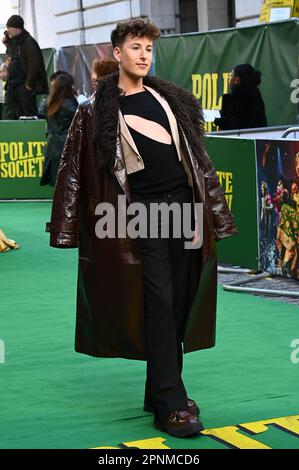 Ankunft bei der Special Screening of Polite Society, Curzon Mayfair, London, Großbritannien. Foto aufgenommen am 19. April 2023. Kredit: Siehe Li/Picture Capital/Alamy Live News Stockfoto