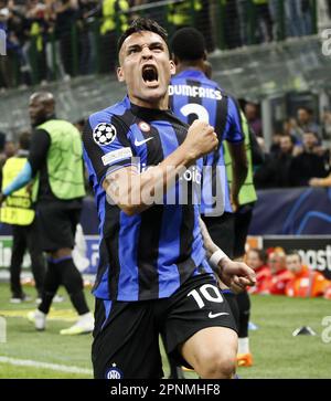Mailand, Italien. 19. April 2023. Lautaro Martinez vom FC Inter feiert sein Tor beim Viertelfinale der UEFA Champions League auf der zweiten Etappe zwischen FC Inter und Benfica am 19. April 2023 in Mailand, Italien. Kredit: Str/Xinhua/Alamy Live News Stockfoto