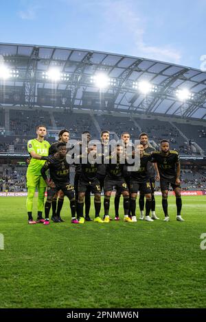 Los Angeles, Usa. 11. April 2023. LAFC-Spieler posieren für ein Teamfoto vor dem MLS Quarterfinale zwischen LAFC und Vancouver im BMO Stadium. Endstand: LAFC 3:0 Vancouver. (Foto: Jon Putman/SOPA Images/Sipa USA) Guthaben: SIPA USA/Alamy Live News Stockfoto