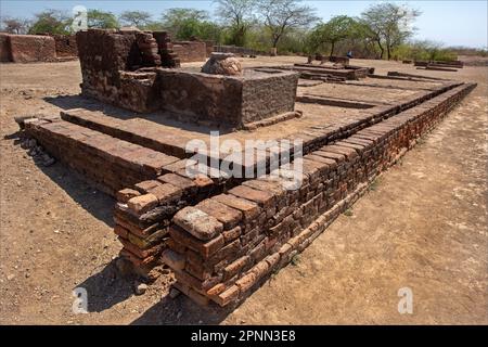 Lothal war eine der südlichsten Stätten der antiken Zivilisation im Indus-Tal, die sich in der Bhal-Region des indischen Bundesstaates Gujarat, Indien, befindet. Stockfoto