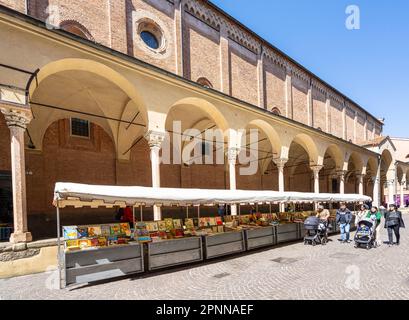 Padua, Italien. April 2023. Außenansicht der Kirche Santa Maria dei Servi im Stadtzentrum Stockfoto