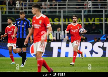 Mailand, Italien. 19. April 2023. Rafa Silva (SL Benfica) während der UEFA Champions League, Viertelfinale, 2.-teiliges Fußballspiel zwischen FC Internazionale und SL Benfica am 19. April 2023 im Giuseppe Meazza Stadion in Mailand, Italien - Photo Morgese-Rossini/DPPI Credit: DPPI Media/Alamy Live News Stockfoto