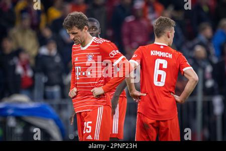 Munic, Deutschland. 19. April 2023. Thomas Mueller (München), Joshua Kimmich (München), Dayot Upamecano (München) FC Bayern München - Manchester City Stockfoto