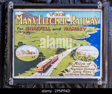 Vintage-Poster der Manx Electric Railway Werbefahrt nach Snaefell und Ramsey mit malerischer Aussicht. Stockfoto