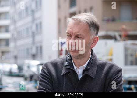 Frankreich, Lyon, 2023-04-18. Bruno Bernard Präsident der Metropole zur Vorstellung der Superinsel des Bezirks Danton. Stockfoto