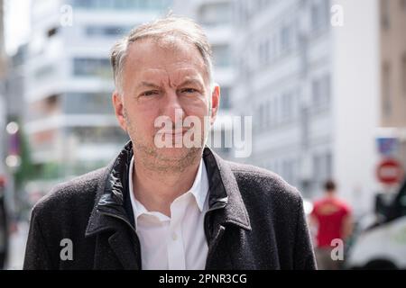 Frankreich, Lyon, 2023-04-18. Bruno Bernard Präsident der Metropole zur Vorstellung der Superinsel des Bezirks Danton. Stockfoto