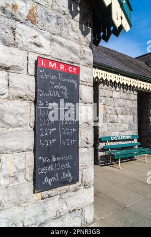 Fahrplan der Isle OT man Railway Company am Bahnhof Castletown, Isle of man Stockfoto