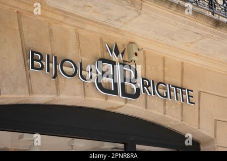 Bordeaux , Aquitaine Frankreich - 04 17 2023 : Bijou Brigitte Textlogo und Markenzeichen Fassade von Damengeschäften Modeschmuck und trendige Accessoires Sho Stockfoto