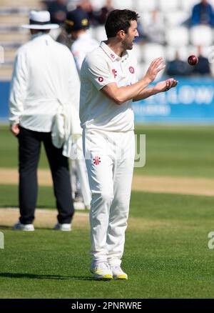 NORTHAMPTON, ENGLAND - 20 2023. April : Ben Sanderson von Northamptonshire 1. Tag des LV= Insurance County Championship Match zwischen Northamptonshire und Hampshire auf dem County Ground in Northampton, England. Stockfoto