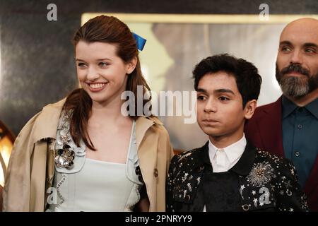 (Links-rechts) Ever Anderson, Alexander Molony und David Lowery, die an der Weltpremiere von Peter Pan & Wendy im Curzon Mayfair in London teilnahmen. Foto: Donnerstag, 20. April 2023. Stockfoto