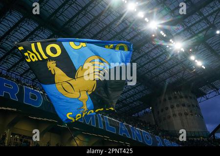 Mailand, Italien. 19. April 2023. Mailand, Italien, April 19. 2023: Inter-flag-Spiel beim UEFA Champions League-Viertelfinale zwischen Inter und Benfica im Stadio San Siro in Mailand, Italien. (Daniela Porcelli/SPP) Kredit: SPP Sport Press Photo. Alamy Live News Stockfoto