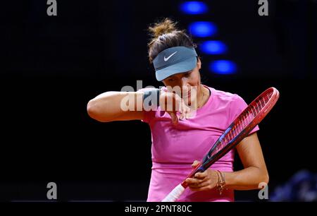 Stuttgart, Deutschland. 20. April 2023. Tennis: WTA Tour - Stuttgart, Singles, Frauen, 2. Runde in Porsche Arena, Maria (Deutschland) - Garcia (Frankreich). Tatjana Maria reagiert. Kredit: Marijan Murat/dpa/Alamy Live News Stockfoto