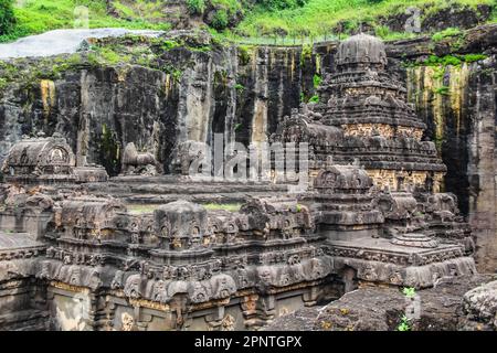 Buddhistische abstrakte Skulpturen in den Höhlen von Ajanta, Indien Stockfoto