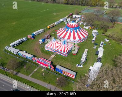 Blick auf den Circus Vegas im Old Deer Park, Richmond, London, Großbritannien. Stockfoto