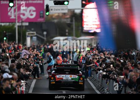 Zagreb, Kroatien. 20. April 2023. ZAGREB, KROATIEN - APRIL 20: Esapekka Lappi aus Finnland und Janne Ferm aus Finnland werden auf dem Startpodium während der WRC Kroatien Zeremonialfeier am 20. April 2023 in Zagreb, Kroatien, gesehen. Foto: Igor Soban/PIXSELL Credit: Pixsell/Alamy Live News Stockfoto