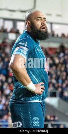 St. Helens, Merseyside, England, 20. April 2023. Warringtons Sam Kasiano während des St. Helens Rugby Football Club V Warrington Wolves Rugby Football Club im Totally Wicked Stadium in der Betfred Super League. (Bild: ©Cody Froggatt/Alamy Live News) Stockfoto