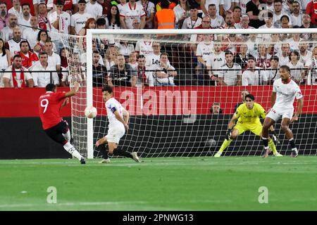 Sevilla, Spanien. 20. April 2023. Anthony Martial (#9 – Manchester United) wurde während des Spiels Sevilla FC gegen Manchester United, Fußball Europa League in Sevilla, Spanien, gedreht. April 20 2023. Gutschrift: Independent Photo Agency/Alamy Live News Stockfoto