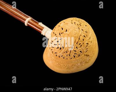Nahaufnahme des thailändischen Fidel Bass-Musikinstruments Stockfoto