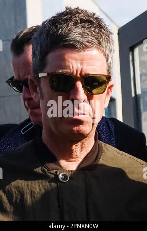 Mailand, Italien. 17. April 2023. Noel Gallagher wird am 17. April 2023 in Mailand, Italien, gesehen (Foto von Alessandro Bremec/NurPhoto). Kredit: NurPhoto SRL/Alamy Live News Stockfoto