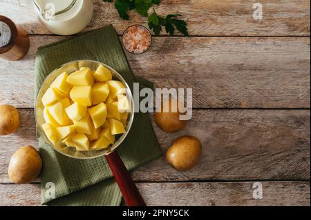 Zutaten für die Zubereitung von Kartoffelpüree Stockfoto