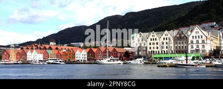 Alte Hansestätten aus Holz, die Teil des Bryggen sind und zum UNESCO-Weltkulturerbe gehören, Bergen City, Hordaland, Norwegen, Skandinavien Europa, Stockfoto