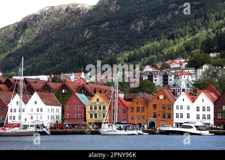 Alte Hansestätten aus Holz, die Teil des Bryggen sind und zum UNESCO-Weltkulturerbe gehören, Bergen City, Hordaland, Norwegen, Skandinavien Europa, Stockfoto