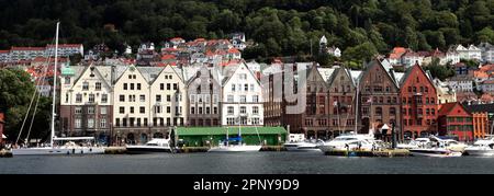 Alte Hansestätten aus Holz, die Teil des Bryggen sind und zum UNESCO-Weltkulturerbe gehören, Bergen City, Hordaland, Norwegen, Skandinavien Europa, Stockfoto