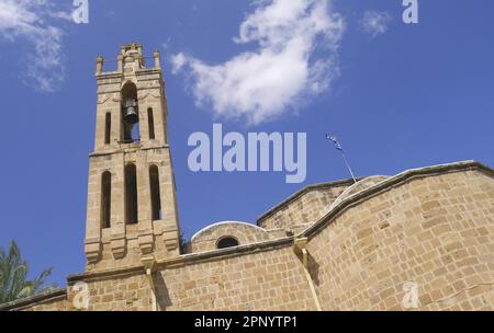 Glockenturm des Erzengels Michael Trypiotis Griechisch-orthodoxe Kirche, Süd-Nikosia, Republik Zypern Stockfoto
