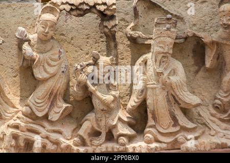 Chinesische Götter aus Steinen im chinesischen Stil in thailändischen Tempeln geschnitzt Stockfoto