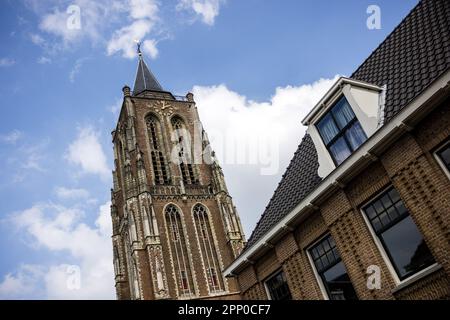 GORINCHEM - der große Turm von Gorinchem. Die nationale Ankunft von Sinterklaas findet dieses Jahr in dieser befestigten Stadt in Südholland statt. ANP ROB ENGELAAR niederlande raus - belgien raus Stockfoto