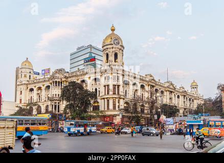 Das Äußere des berühmten Metropolitan Building in Esplanade, Kalkutta, vom Chowringhee Crossing, Taltala District von Kalkutta, Indien Stockfoto