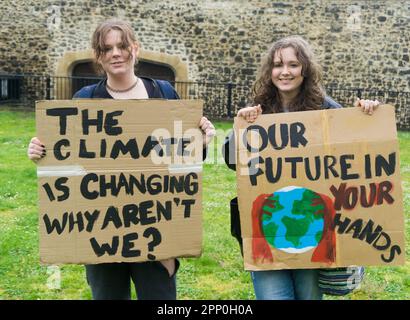 London, Großbritannien. 21. April 2023. Öko-Aktivisten, Aussterbende Rebellion, Greenpeace und Anhänger versammelten sich in den Parlamentsgebäuden, um für eine nachhaltige Welt zu demonstrieren. Kredit: Uwe Deffner/Alamy Live News Stockfoto