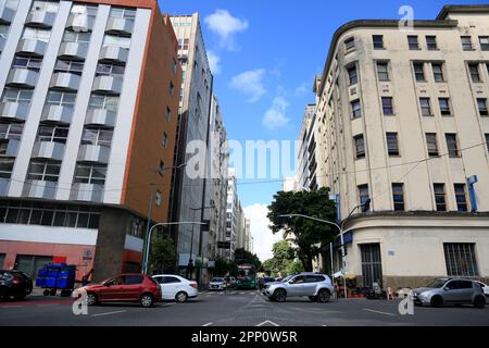 salvador, bahia, brasilien - 23. märz 2023: Blick auf das Intigos-Gebäude im Viertel Comercio in der Stadt Salvador. Stockfoto