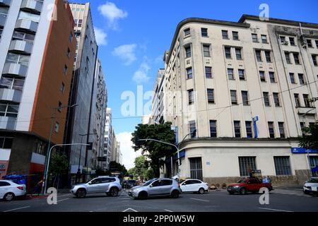 salvador, bahia, brasilien - 23. märz 2023: Blick auf das Intigos-Gebäude im Viertel Comercio in der Stadt Salvador. Stockfoto