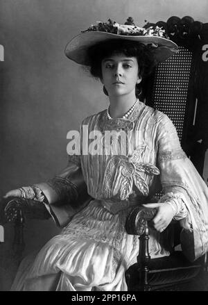 Alice Roosevelt Longworth. Portrait der amerikanischen Sozialen und Schriftstellerin Alice Lee Roosevelt Longworth (1884-1980) von Pach Brothers Studio, 1904. Longworth war die älteste Tochter von Präsident Theodore Roosevelt. Stockfoto