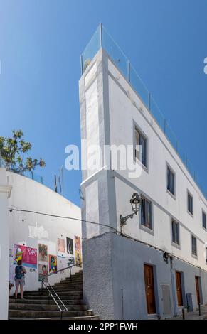 LAGOS, PORTUGAL, 16. APRIL 2023: Straßenkunstausstellung in den Straßen von Lagos. Stockfoto