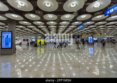 Madrid Adolfo Suárez Barajas Aeropuerto, Spanien, Terminal T4S, entworfen von den Architekten Antonio Lamela und Richard Rogers Stockfoto