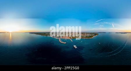 Luftaufnahme vom Hafen von Fazana in der Nähe von Pula. Istra, Kroatien. Stockfoto