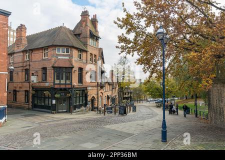 The Castle Pub Nottingham at Mortimer House, entworfen 1883 vom lokalen Architekten Watson Fothergill. Stockfoto