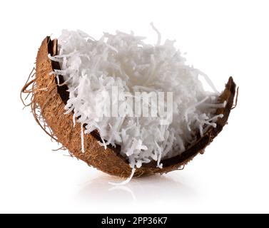 Kokosflocken isoliert auf weißem Hintergrund. Stockfoto